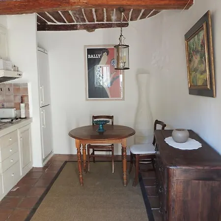 In Der Altstadt Von Holiday home Grimaud